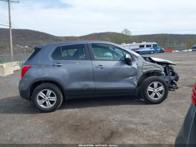 3GNCJKSB2LL326823 Chevrolet Trax Fwd Ls