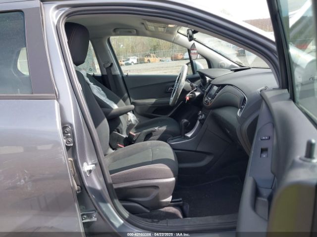 3GNCJKSB2LL326823 Chevrolet Trax Fwd Ls