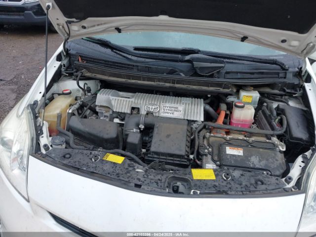 JTDKN3DU3F1882373 Toyota Prius Two