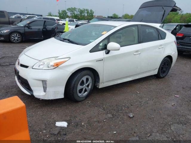 JTDKN3DU3F1882373 Toyota Prius Two