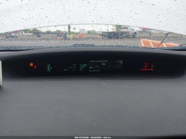 JTDKN3DU3F1882373 Toyota Prius Two