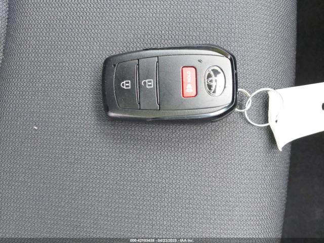7MUCAAAG6SV131340 Toyota Corolla Cross Le