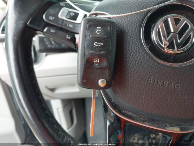 1VWAA7A35JC007736 Volkswagen Passat 2.0t R-line/2.0t S