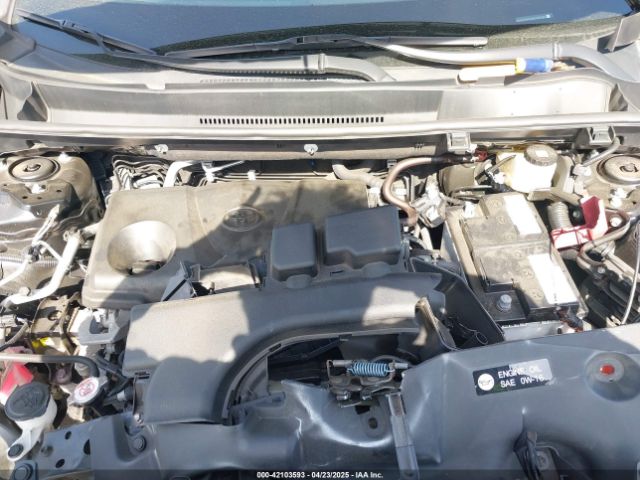 2T3F1RFV9NC269164 Toyota RAV4 LE