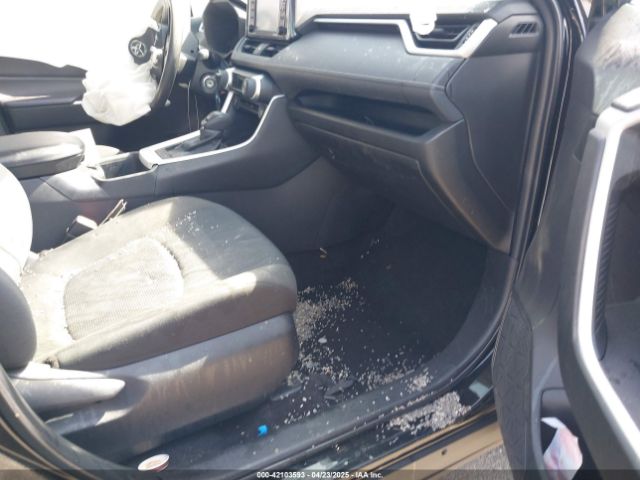 2T3F1RFV9NC269164 Toyota RAV4 LE