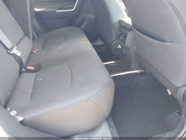 2T3F1RFV9NC269164 Toyota RAV4 LE