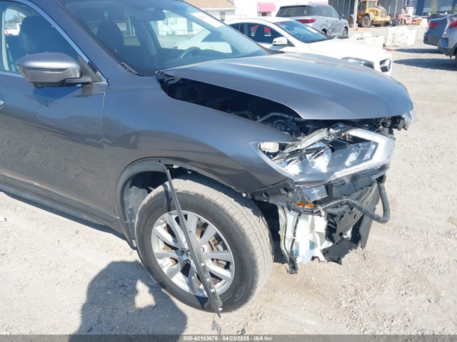 KNMAT2MV0JP615928 Nissan ROGUE SV