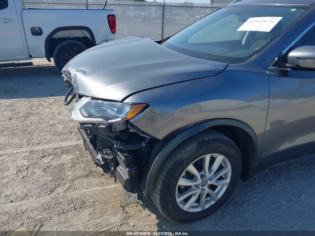 KNMAT2MV0JP615928 Nissan ROGUE SV