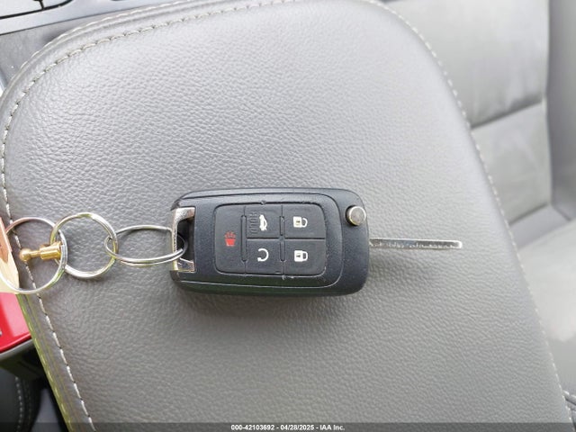 2G1125S33F9242923 Chevrolet Impala 2lt