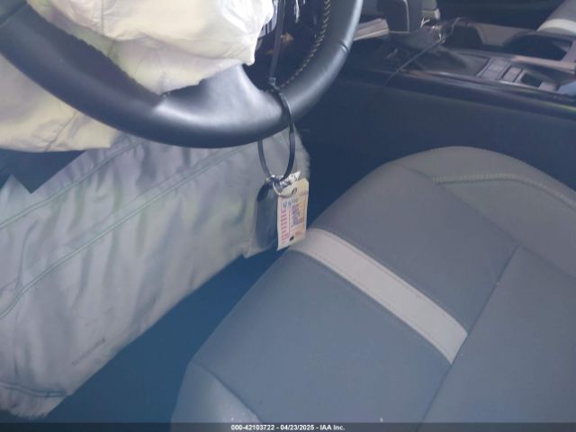 4T1DBADK7SU512195 Toyota CAMRY SE