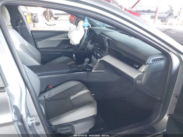 4T1DBADK7SU512195 Toyota CAMRY SE