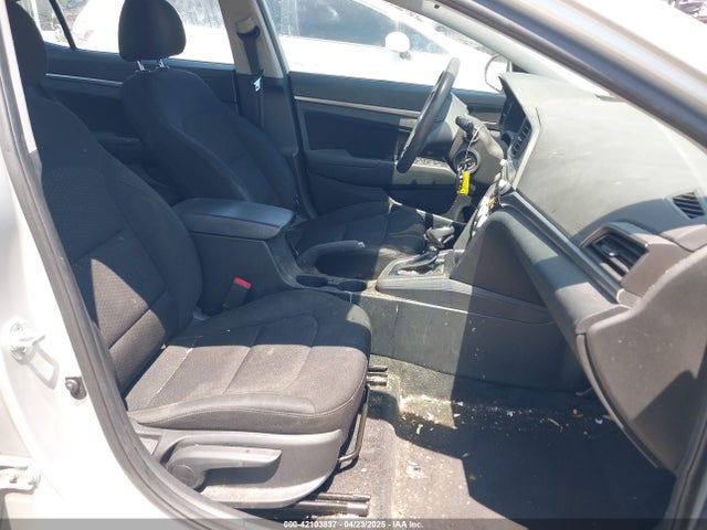5NPD84LFXKH466932 Hyundai ELANTRA SEL