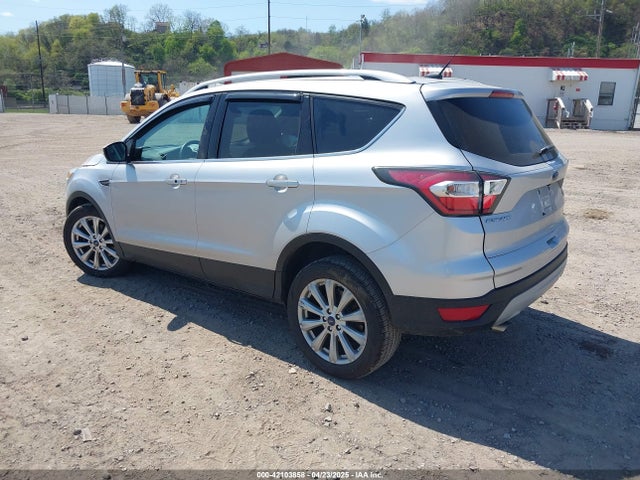 1FMCU9J93HUB06655 Ford Escape Titanium