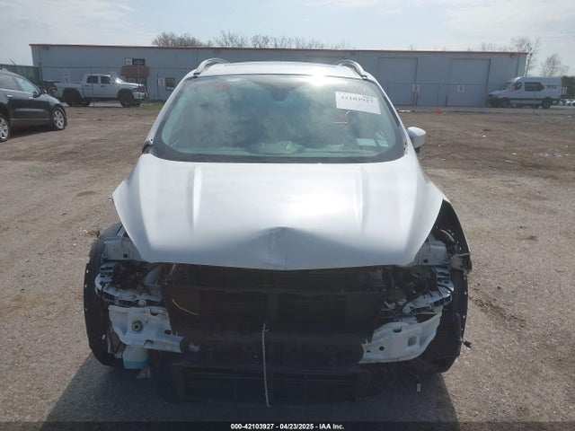 1FMCU9J96HUA77734 Ford Escape Titanium