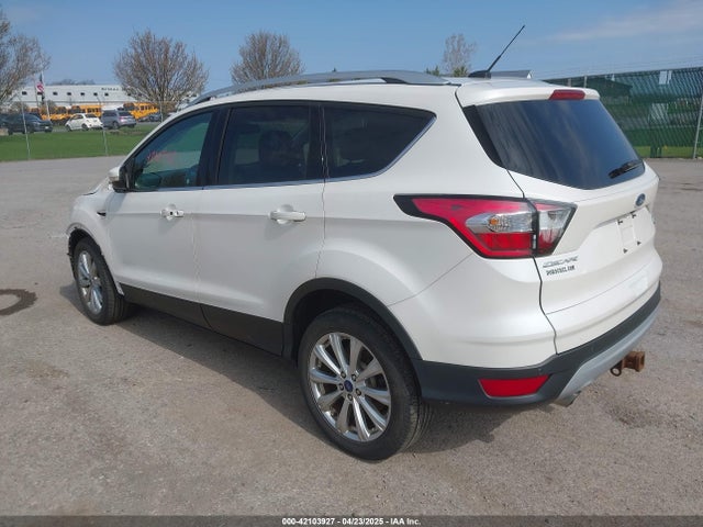 1FMCU9J96HUA77734 Ford Escape Titanium