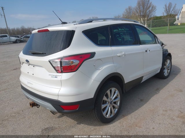 1FMCU9J96HUA77734 Ford Escape Titanium