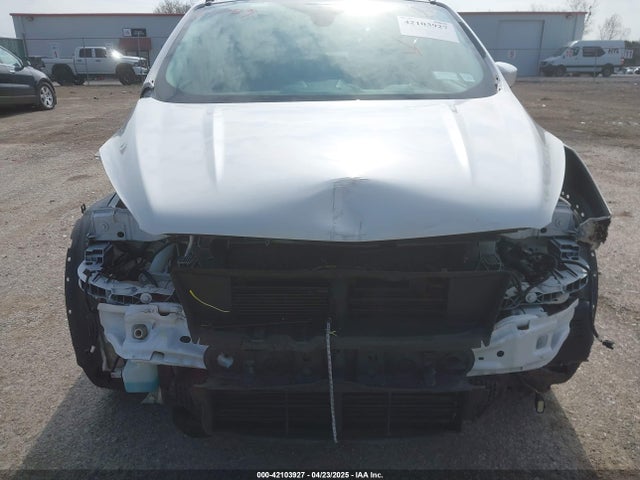 1FMCU9J96HUA77734 Ford Escape Titanium