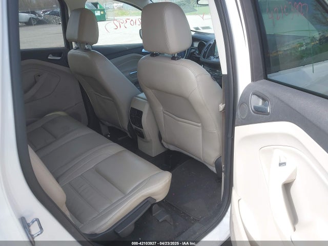 1FMCU9J96HUA77734 Ford Escape Titanium