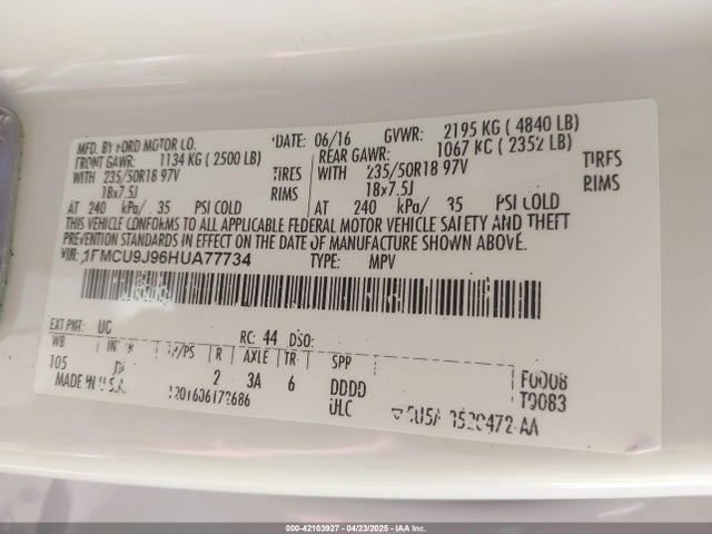 1FMCU9J96HUA77734 Ford Escape Titanium