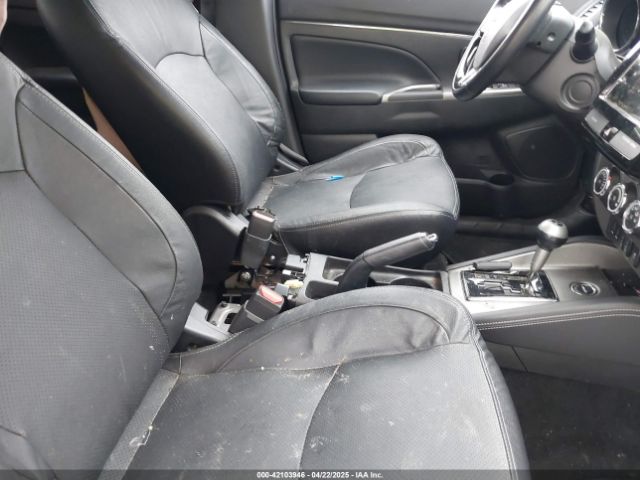 2018 MITSUBISHI OUTLANDER SPORT JA4AR4AW7JZ029250 Photo 4