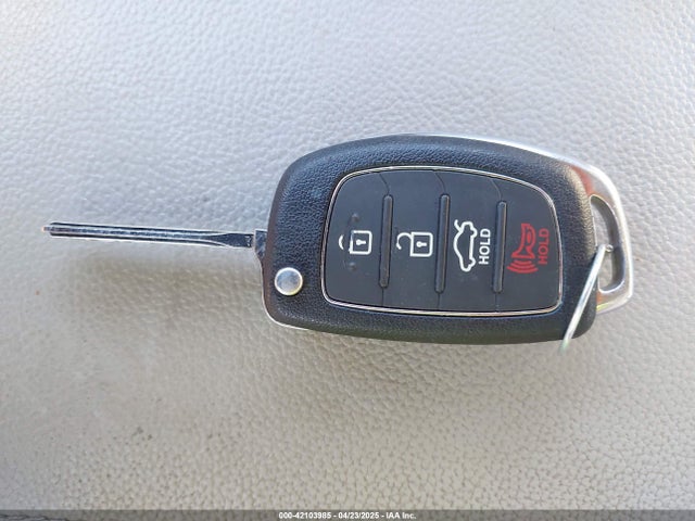 5NPE24AF1FH171264 Hyundai SONATA SE