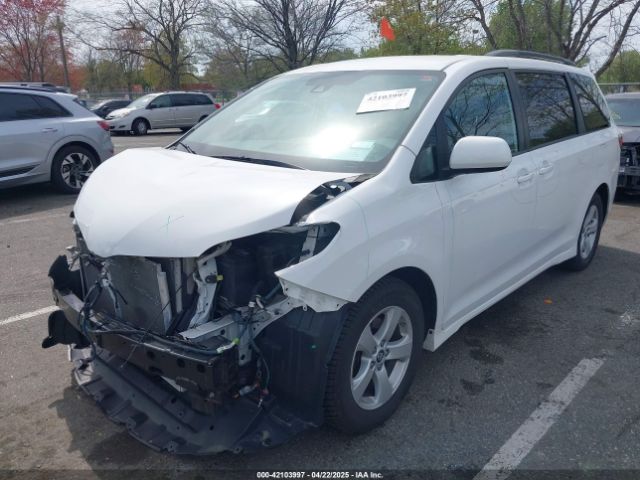 5TDKZ3DC3LS043379 Toyota SIENNA LE