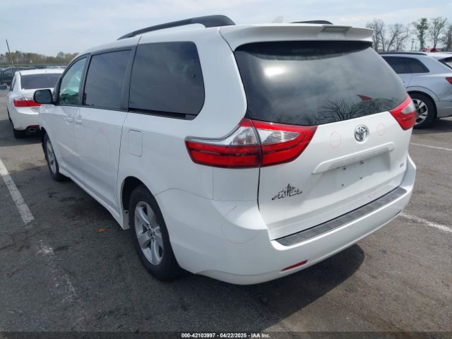5TDKZ3DC3LS043379 Toyota SIENNA LE