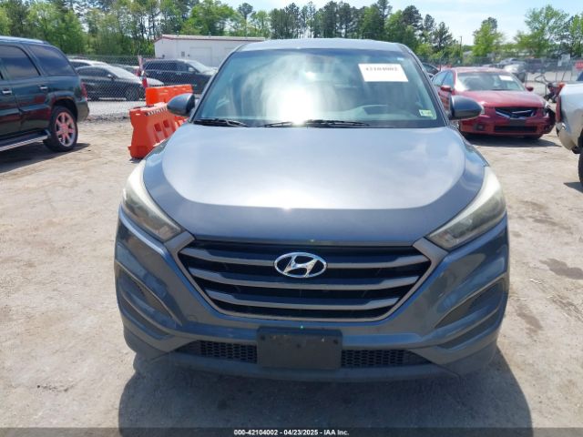 KM8J23A44GU119203 Hyundai TUCSON SE