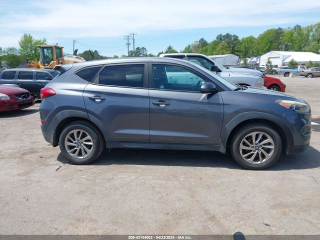 KM8J23A44GU119203 Hyundai TUCSON SE