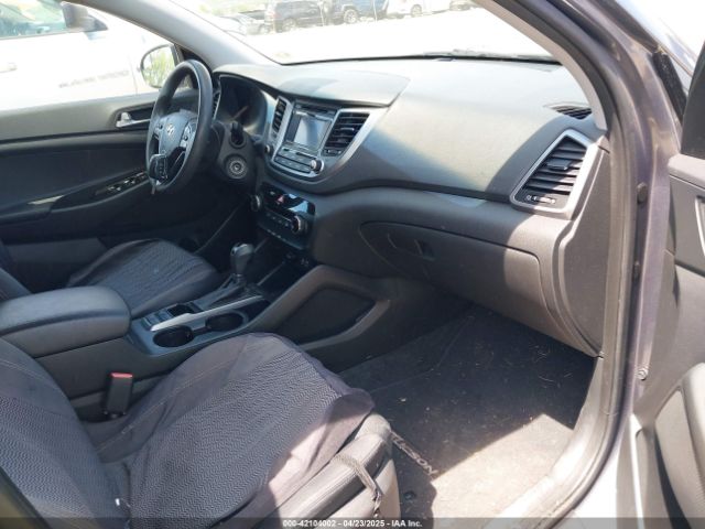 KM8J23A44GU119203 Hyundai TUCSON SE