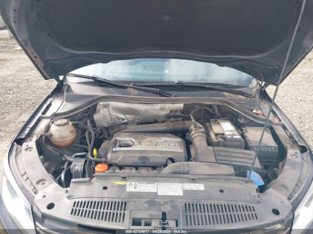 WVGAV7AX2JK002487 Volkswagen Tiguan Limited 2.0t