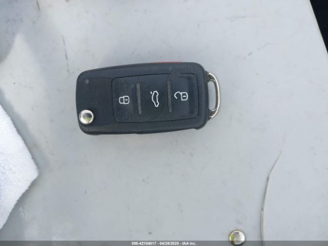WVGAV7AX2JK002487 Volkswagen Tiguan Limited 2.0t