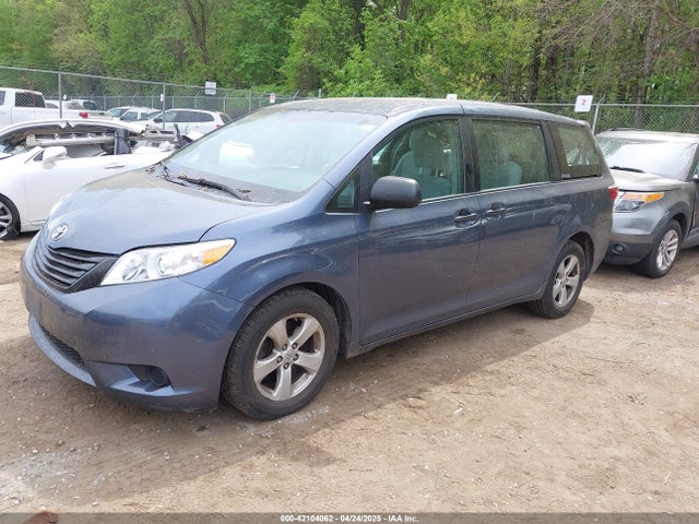 5TDZK3DC2FS662448 Toyota Sienna L 7 Passenger