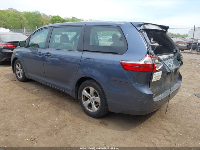 5TDZK3DC2FS662448 Toyota Sienna L 7 Passenger