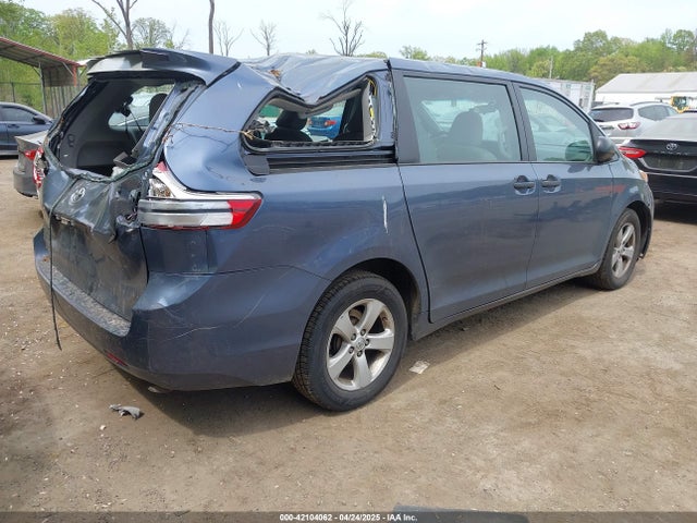 5TDZK3DC2FS662448 Toyota Sienna L 7 Passenger