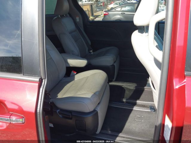 5TDYK3DC4FS590924 Toyota Sienna Limited Premium 7 Passenger