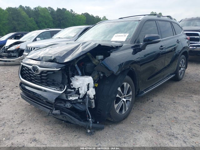 5TDGZRBH1NS164292 Toyota Highlander Xle
