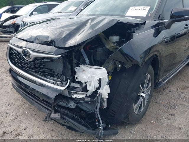 5TDGZRBH1NS164292 Toyota Highlander Xle