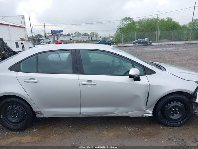 Toyota COROLLA LE 2021 5YFEPMAE1MP243895 Image 14
