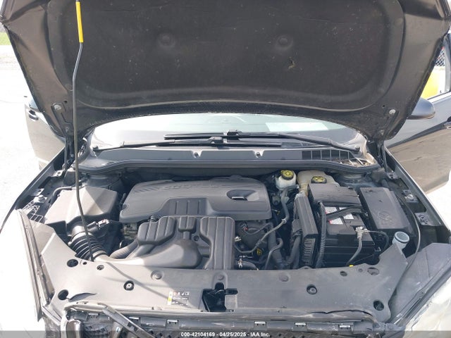 1G4PP5SK0F4106662 Buick lea