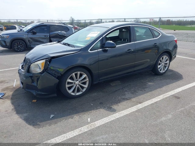 1G4PP5SK0F4106662 Buick lea