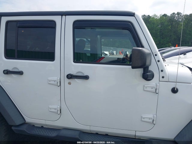 1C4BJWDG9HL502712 Jeep Wrangler Unlimited Sport 4x4