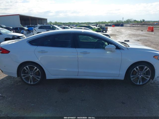 3FA6P0K97HR129498 Ford Fusion Titanium