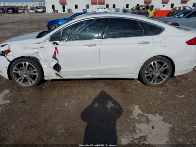 3FA6P0K97HR129498 Ford Fusion Titanium