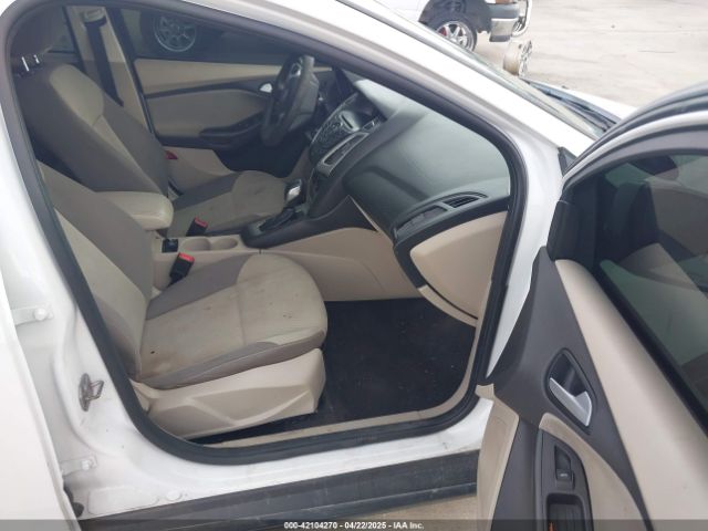 1FADP3F21EL446984 Ford FOCUS SE