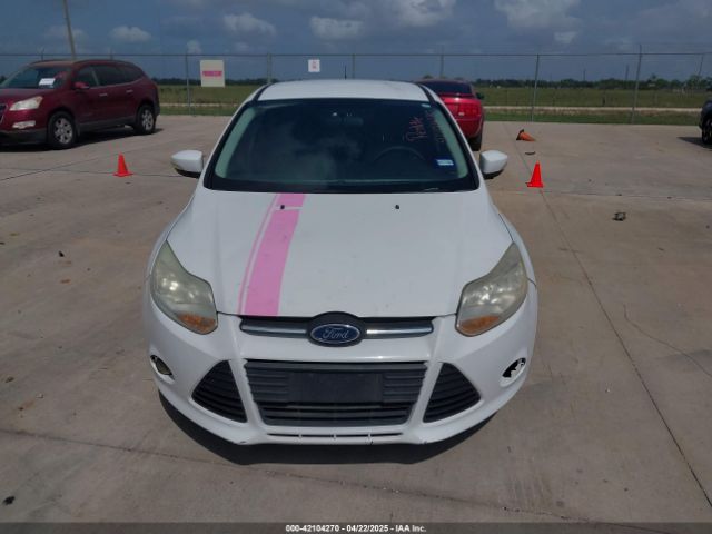 1FADP3F21EL446984 Ford FOCUS SE