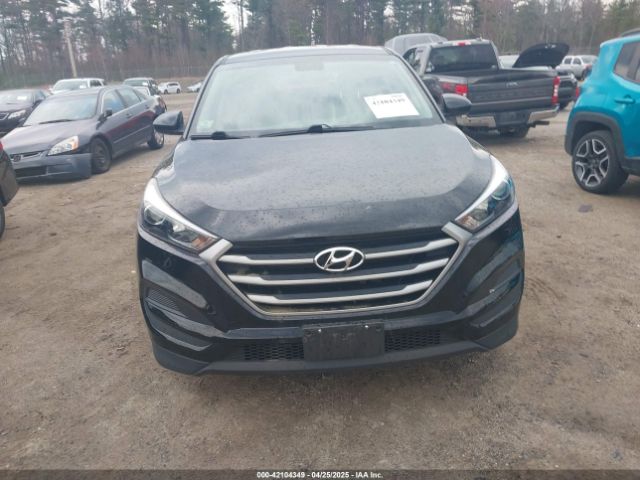 KM8J2CA47JU820390 Hyundai TUCSON SE