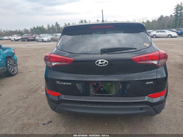 KM8J2CA47JU820390 Hyundai TUCSON SE
