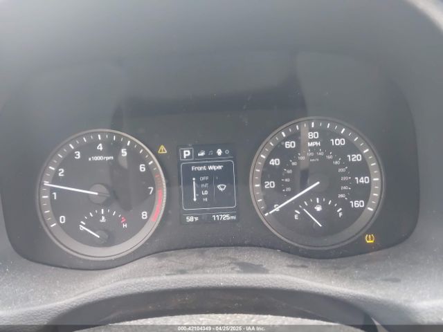 KM8J2CA47JU820390 Hyundai TUCSON SE
