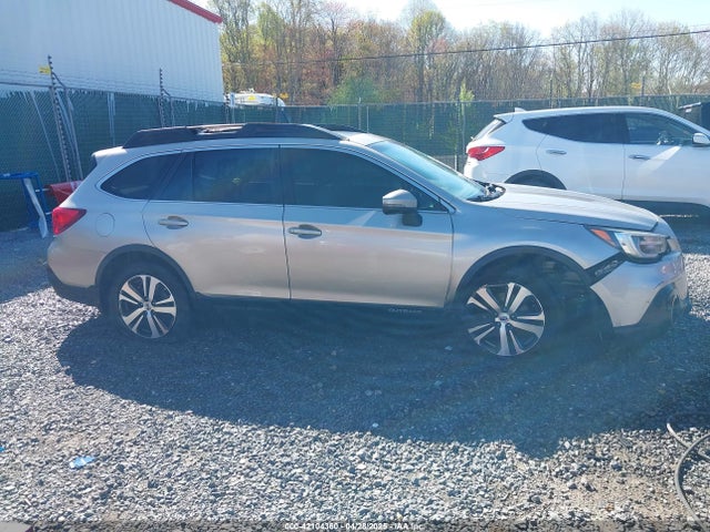 Продаж на аукціоні авто 2018 Subaru Outback 3.6r Limited, vin: 4S4BSENC4J3247195, номер лоту: 42104360